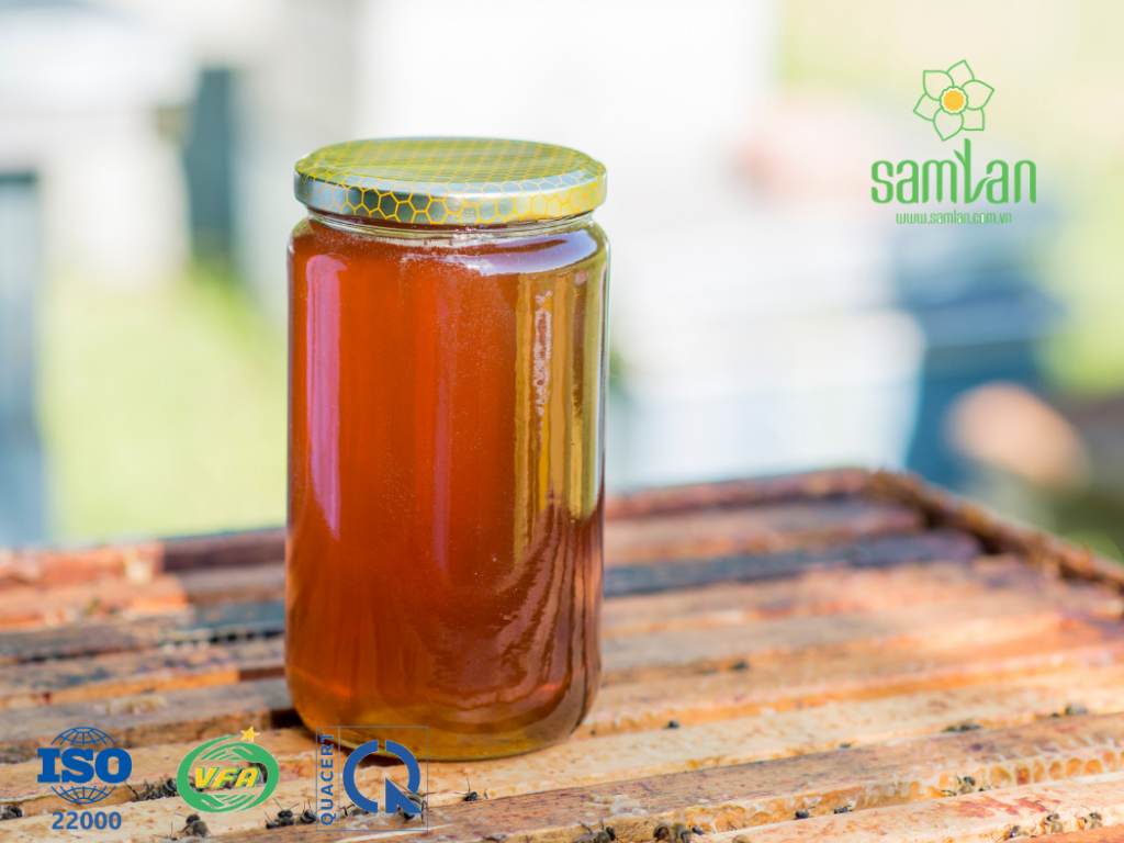 chai lọ thủy tinh chứa đựng mật ong