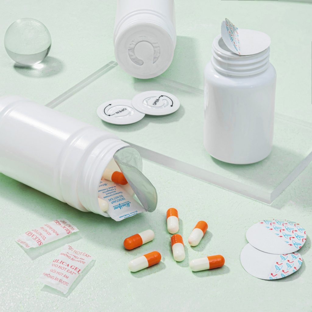 màng seal và hạt hút ẩm silica gel